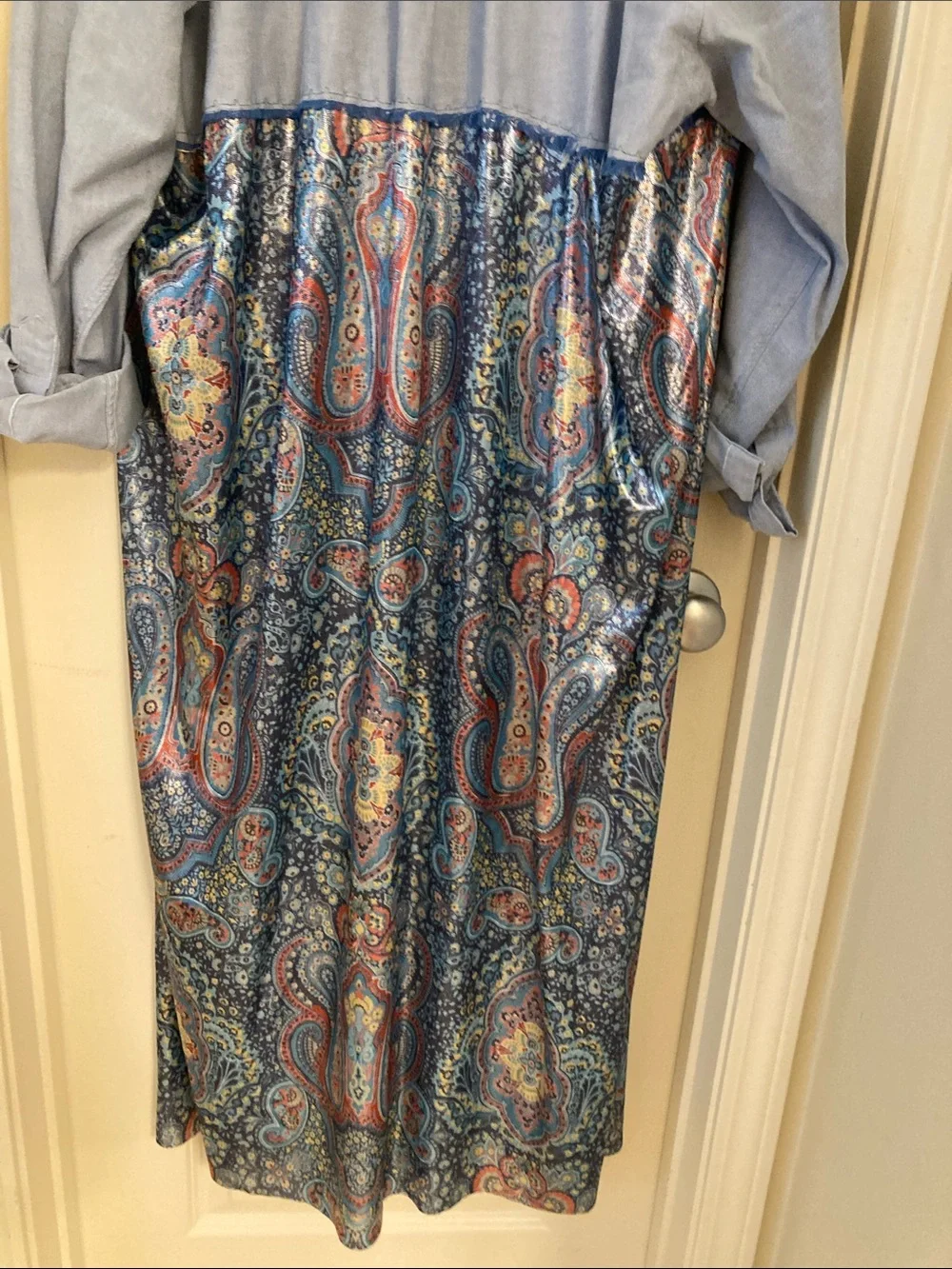 Light Blue Shirt Duster with Blue Paisley Panel - Picture 12 of 13